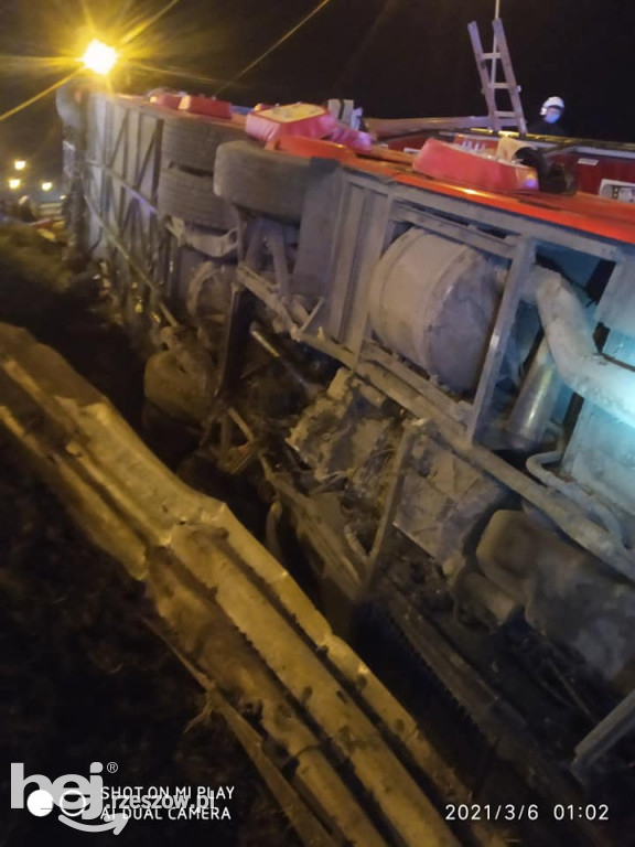 Katastrofa autobusu na A4! Sześć osób nie żyje