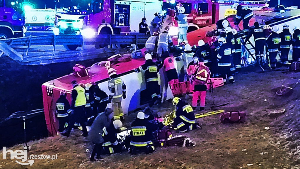 Katastrofa autobusu na A4! Sześć osób nie żyje