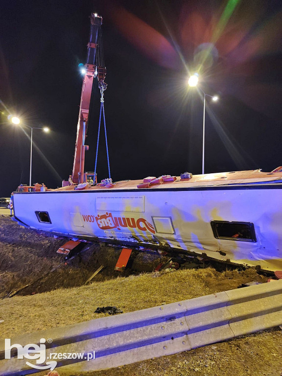 Katastrofa autobusu na A4! Sześć osób nie żyje