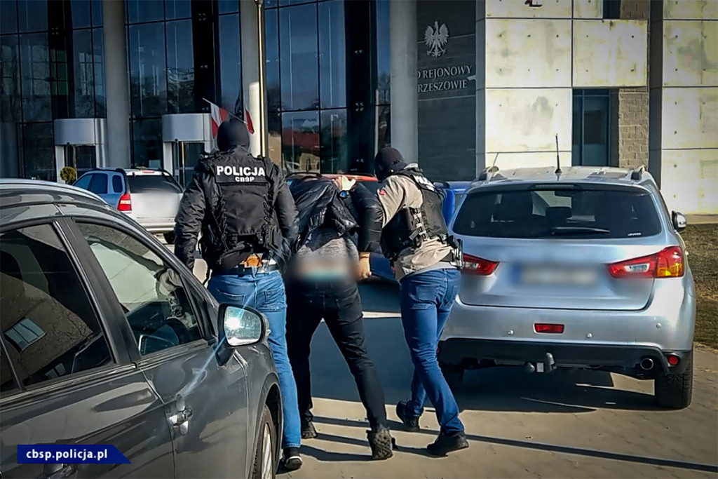 Rozbity gang prowadził agencje towarzyskie na Podkarpaciu