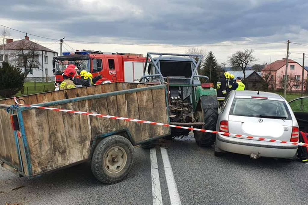 Zderzenie ciągnika i skody