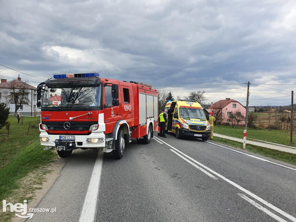 Zderzenie ciągnika i skody