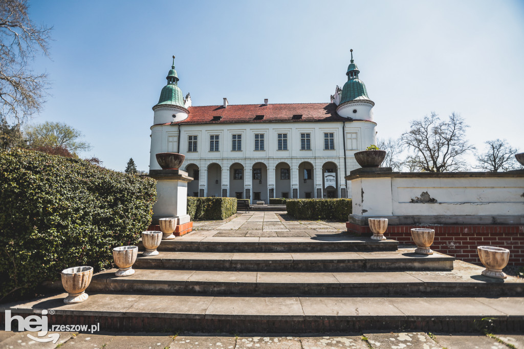 Zamek w Baranowie Sandomierskim w wiosennej odsłonie