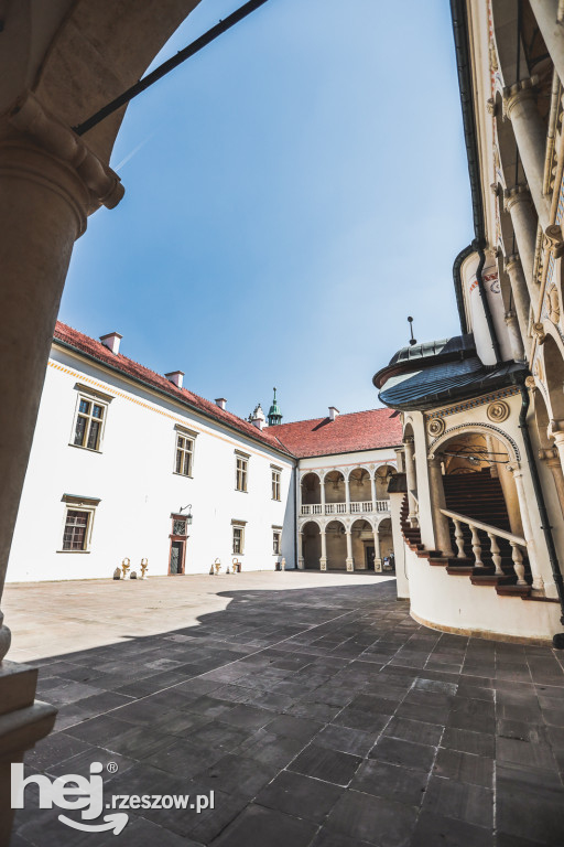 Zamek w Baranowie Sandomierskim w wiosennej odsłonie