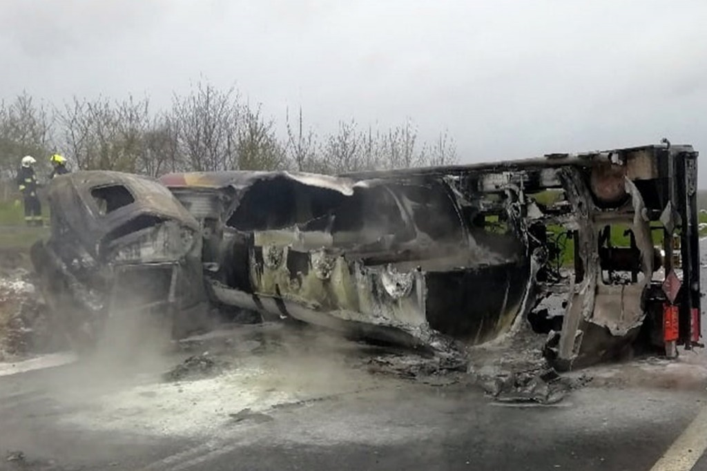 Tragiczny wypadek na DK77. Płonęła cysterna