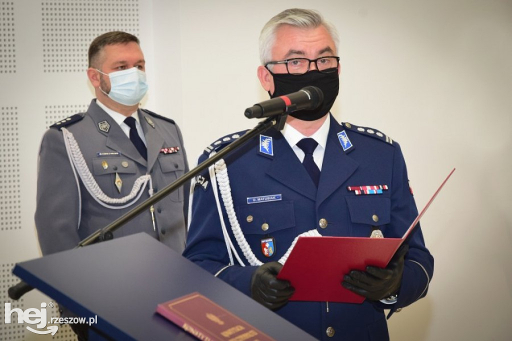 Ślubowanie nowych policjantów