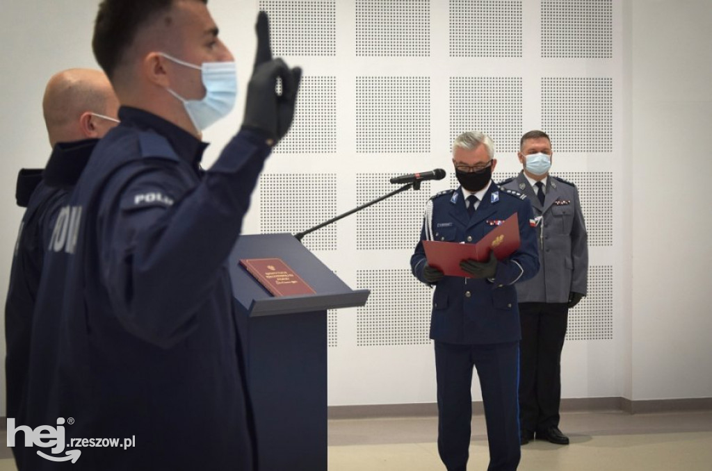 Ślubowanie nowych policjantów