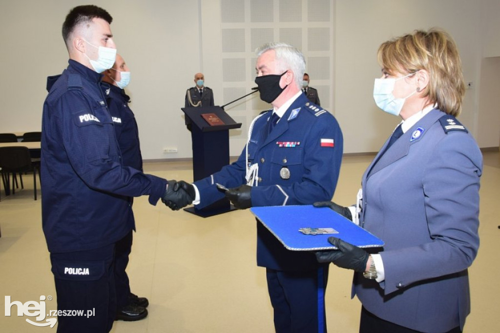 Ślubowanie nowych policjantów