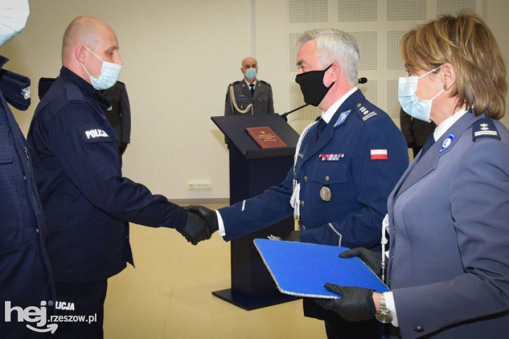 Ślubowanie nowych policjantów