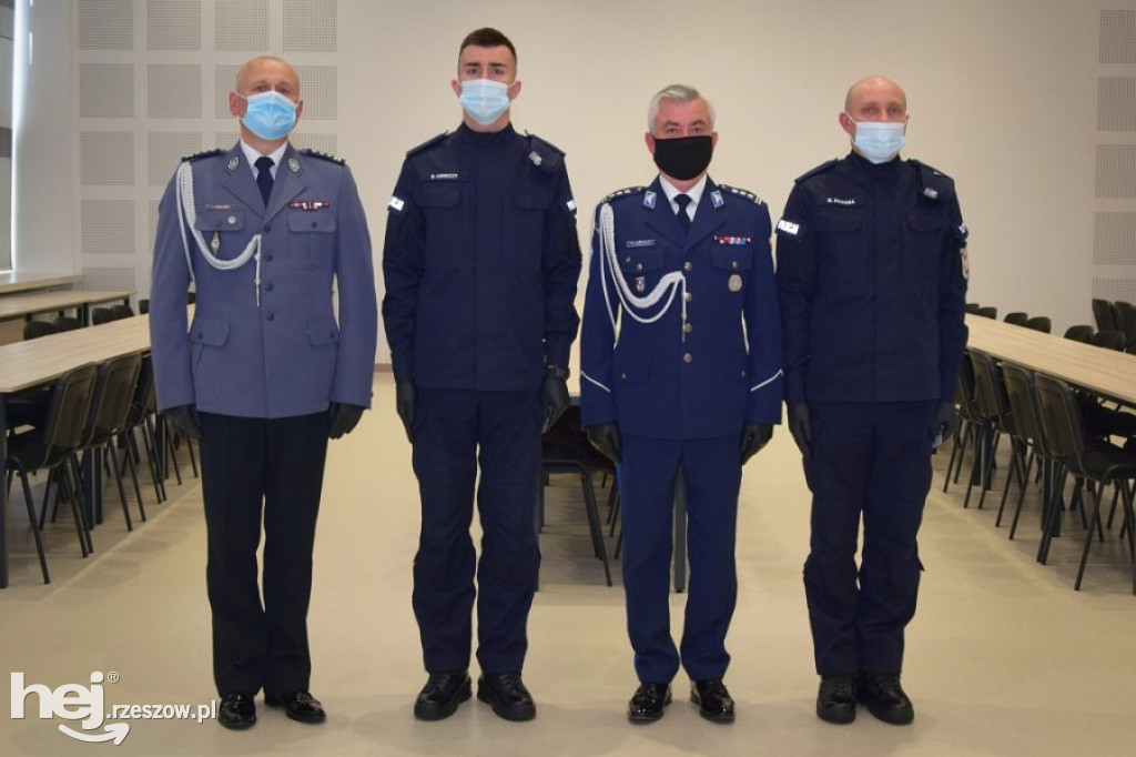 Ślubowanie nowych policjantów