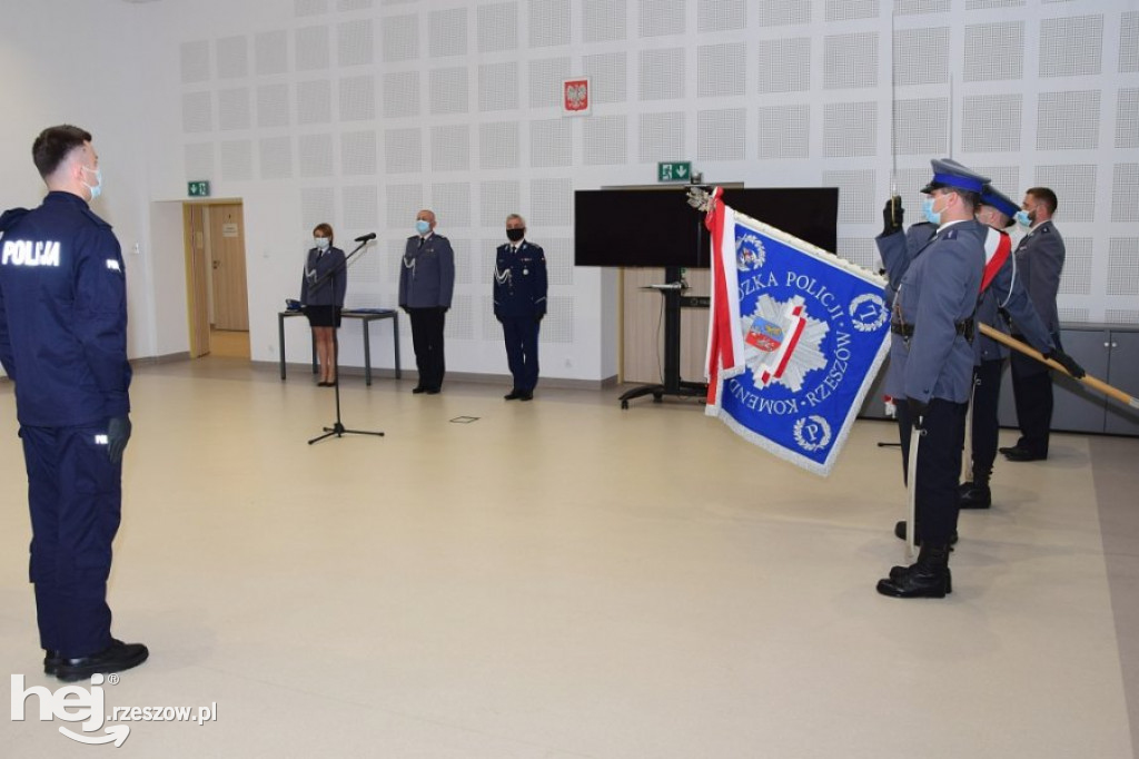 Ślubowanie nowych policjantów