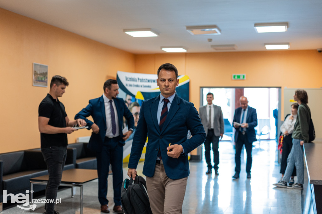 Debata Miasto Sanok a Podkarpacka Dolina Wodorowa - szanse i wyzwania