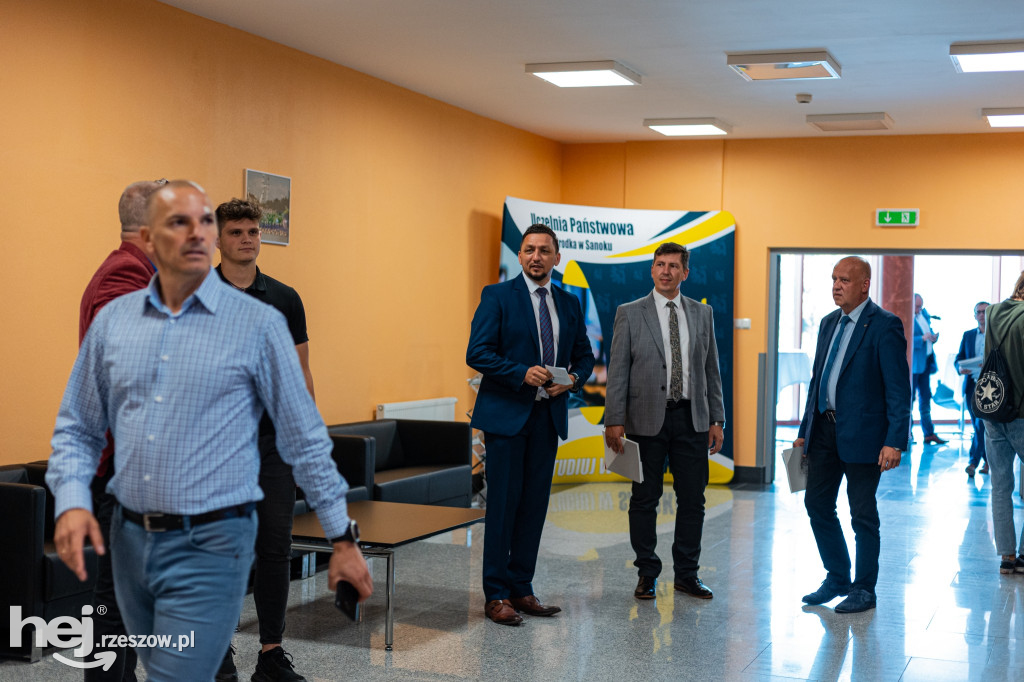 Debata Miasto Sanok a Podkarpacka Dolina Wodorowa - szanse i wyzwania