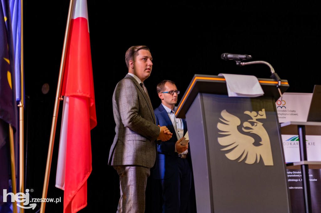 Debata Miasto Sanok a Podkarpacka Dolina Wodorowa - szanse i wyzwania