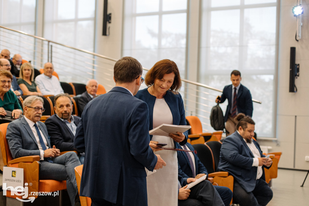 Debata Miasto Sanok a Podkarpacka Dolina Wodorowa - szanse i wyzwania