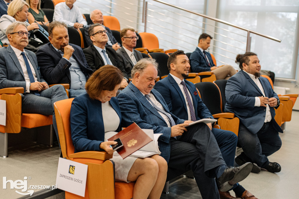 Debata Miasto Sanok a Podkarpacka Dolina Wodorowa - szanse i wyzwania