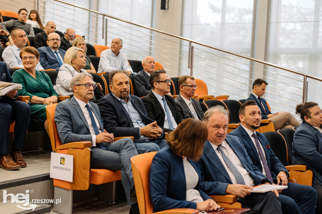 Debata Miasto Sanok a Podkarpacka Dolina Wodorowa - szanse i wyzwania