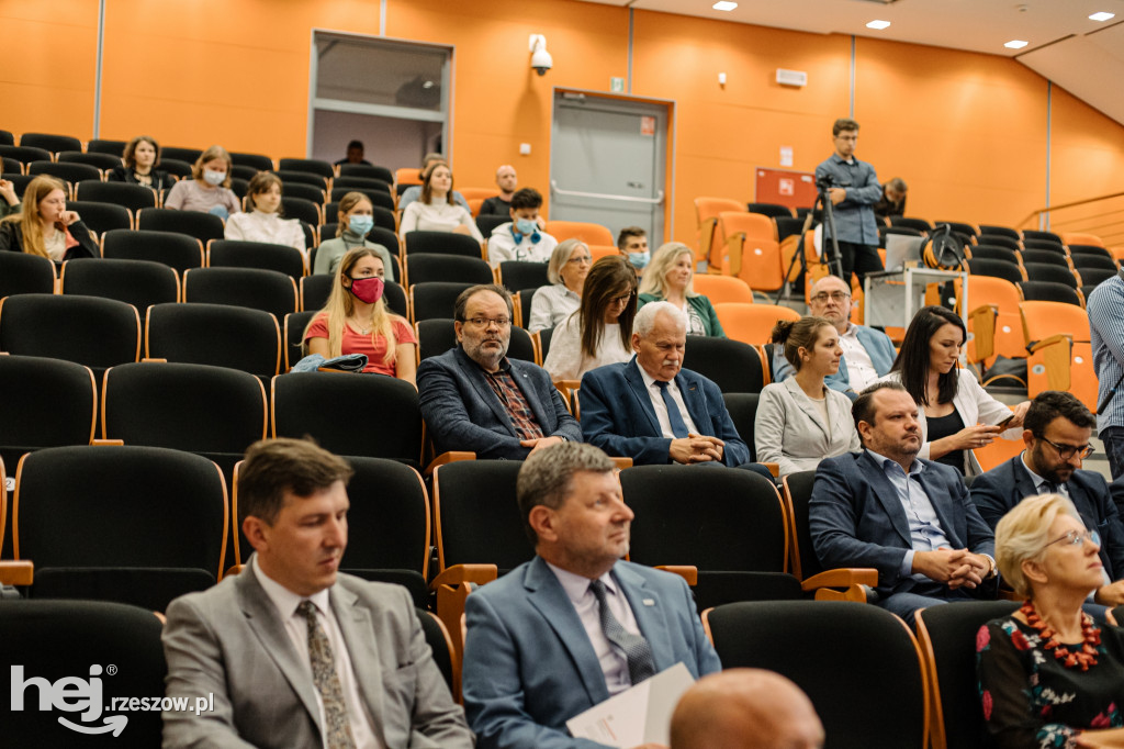 Debata Miasto Sanok a Podkarpacka Dolina Wodorowa - szanse i wyzwania