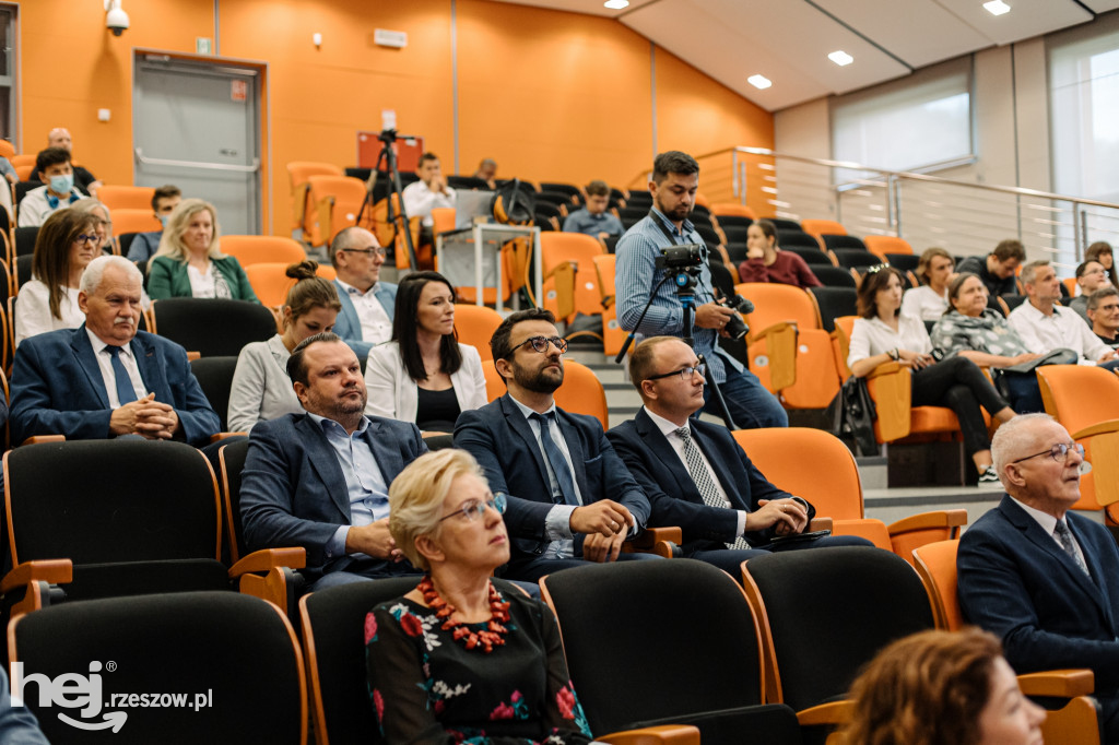 Debata Miasto Sanok a Podkarpacka Dolina Wodorowa - szanse i wyzwania