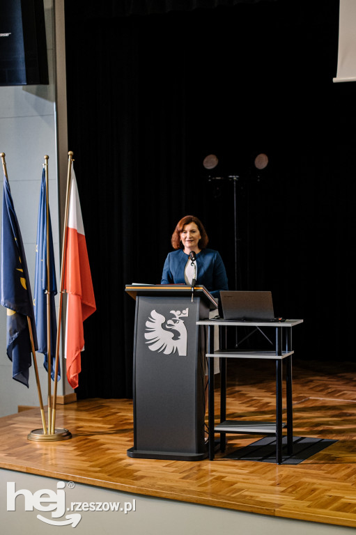 Debata Miasto Sanok a Podkarpacka Dolina Wodorowa - szanse i wyzwania