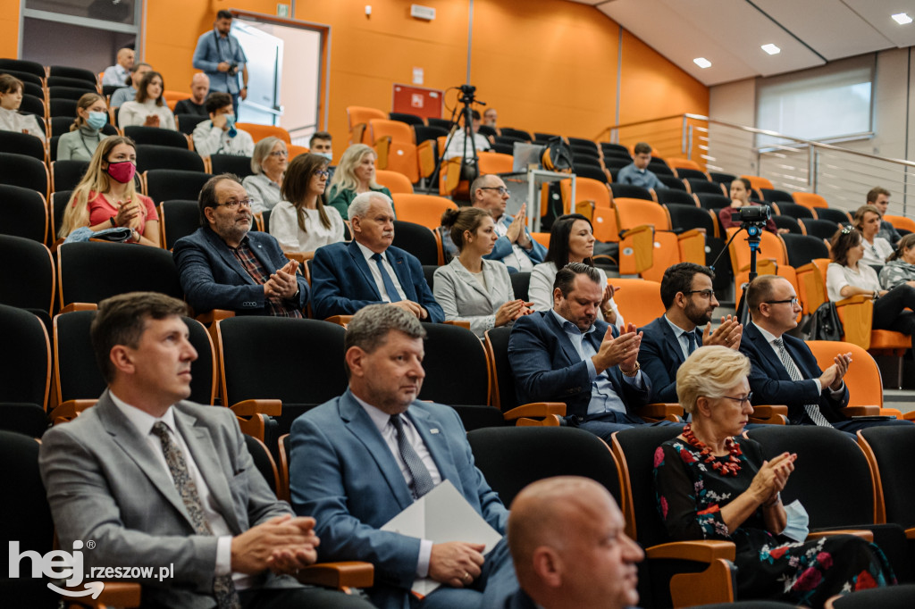 Debata Miasto Sanok a Podkarpacka Dolina Wodorowa - szanse i wyzwania