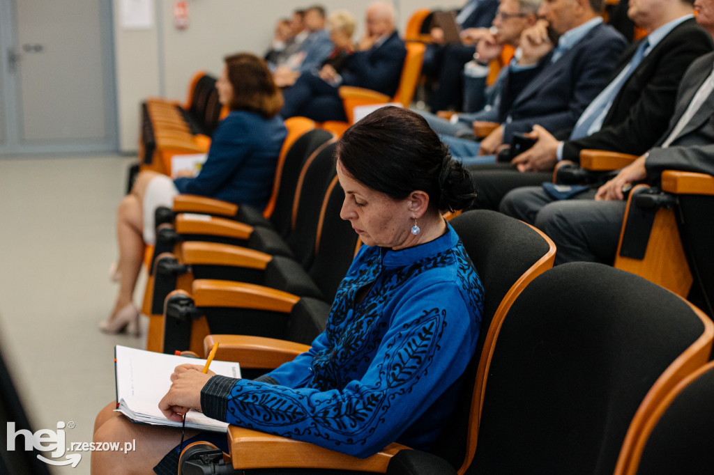 Debata Miasto Sanok a Podkarpacka Dolina Wodorowa - szanse i wyzwania