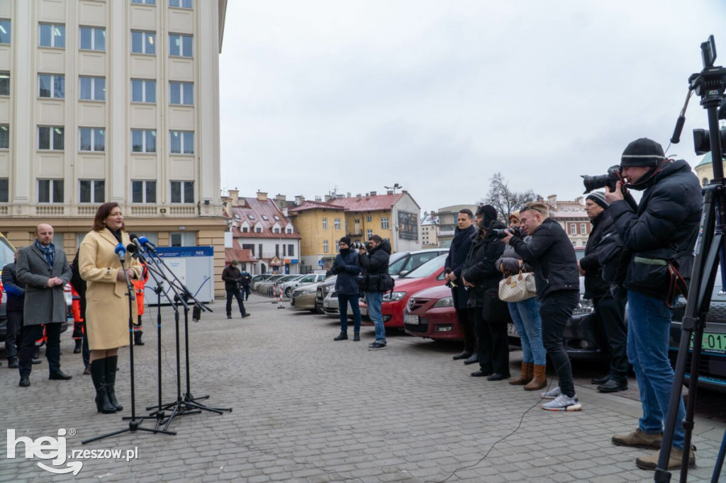 Nowe karetki dla wojewódzkiej stacji