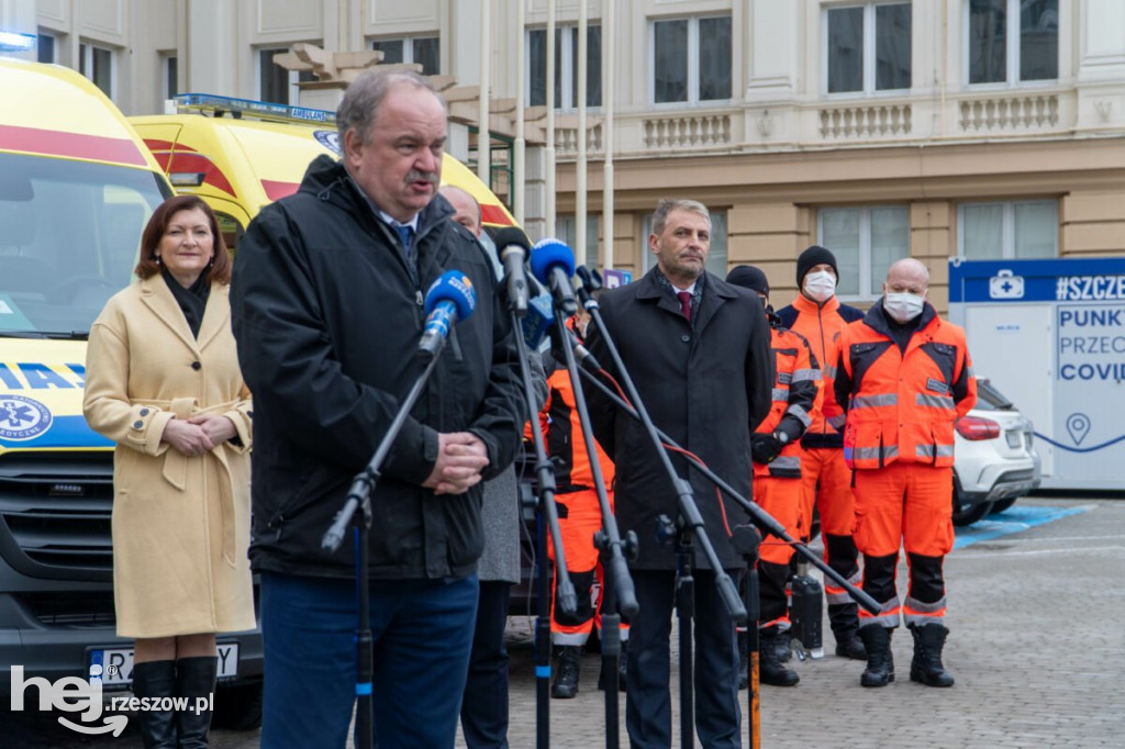 Nowe karetki dla wojewódzkiej stacji