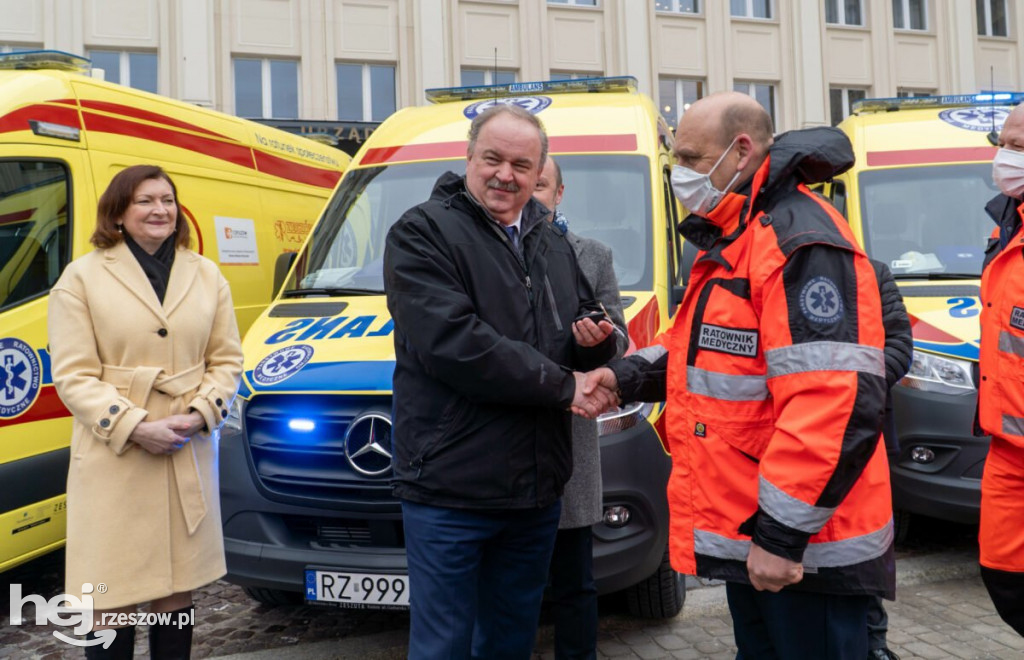 Nowe karetki dla wojewódzkiej stacji