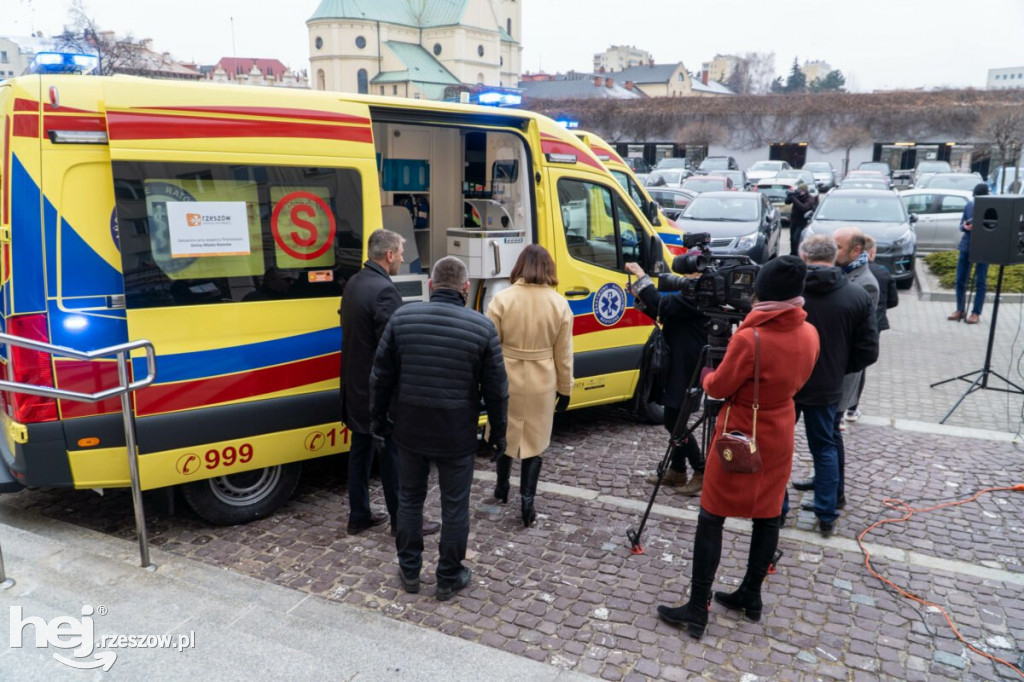 Nowe karetki dla wojewódzkiej stacji