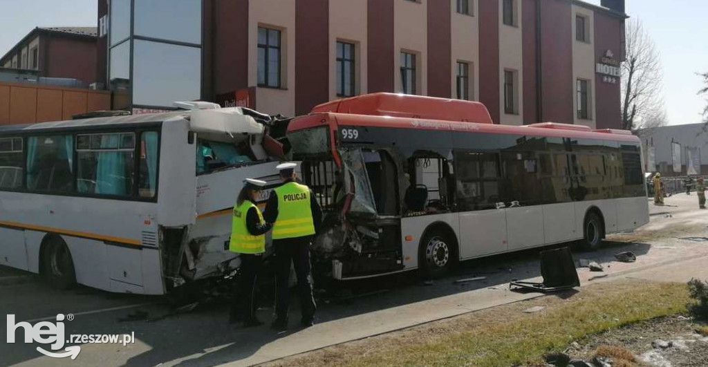 Poważny wypadek dwóch autobusów