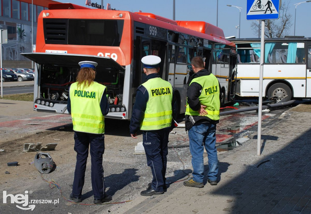 Poważny wypadek dwóch autobusów