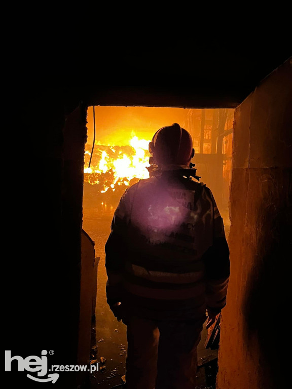 Potężny pożar na Podkarpaciu
