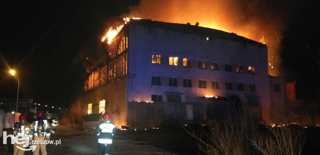 Potężny pożar na Podkarpaciu