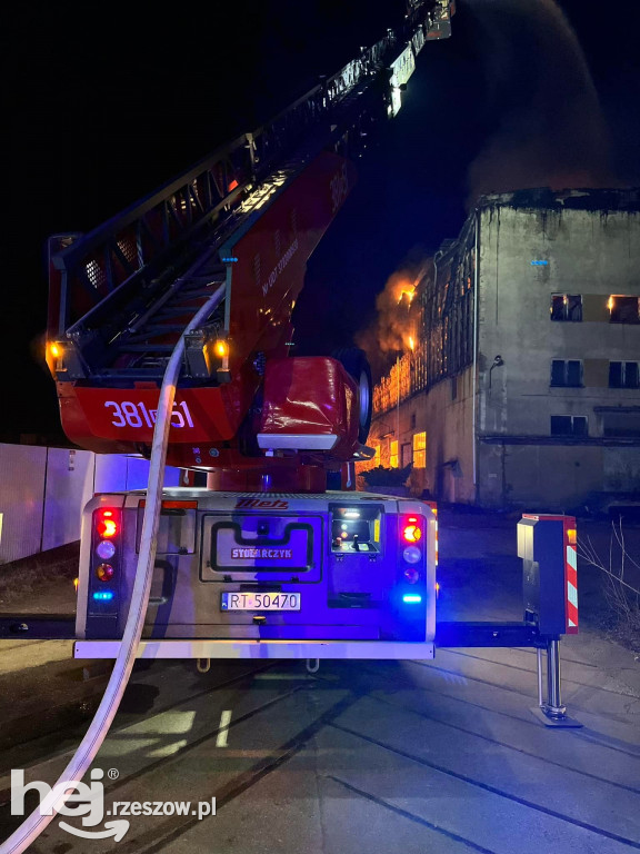 Potężny pożar na Podkarpaciu