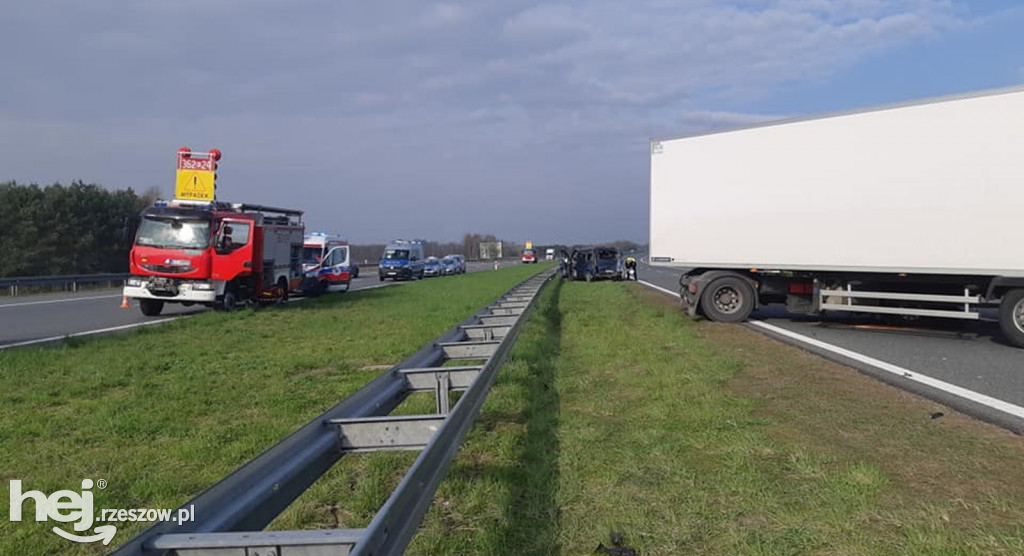 Karambol na A4 między Dębicą i Tarnowem