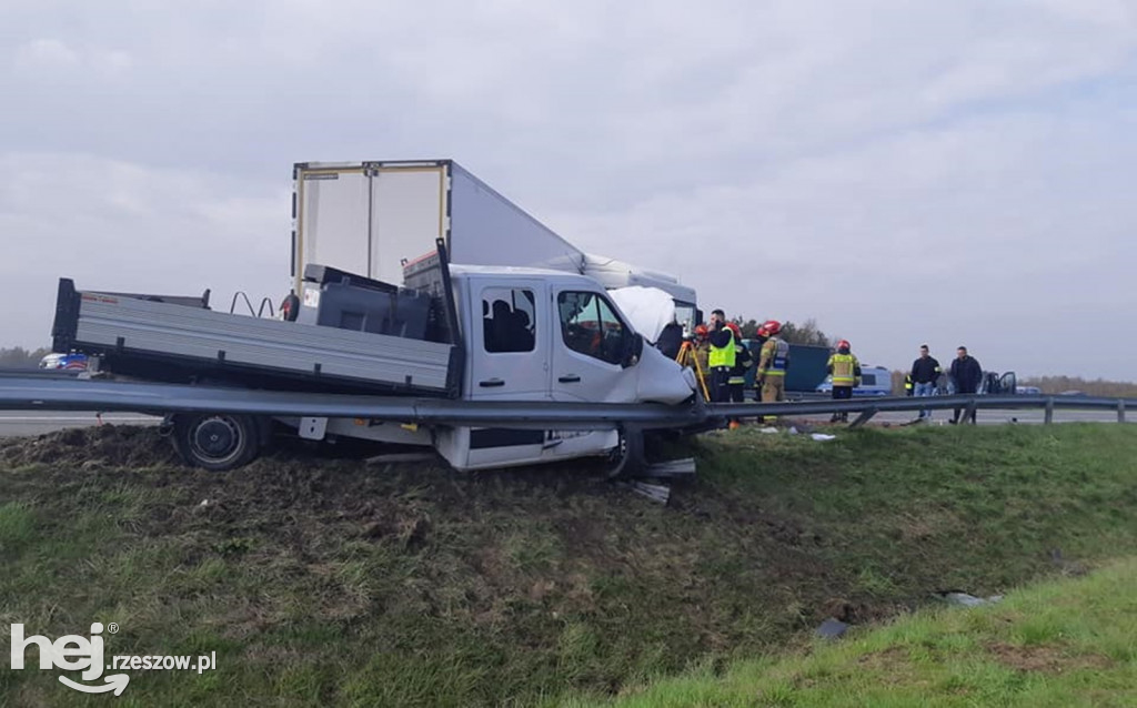 Karambol na A4 między Dębicą i Tarnowem