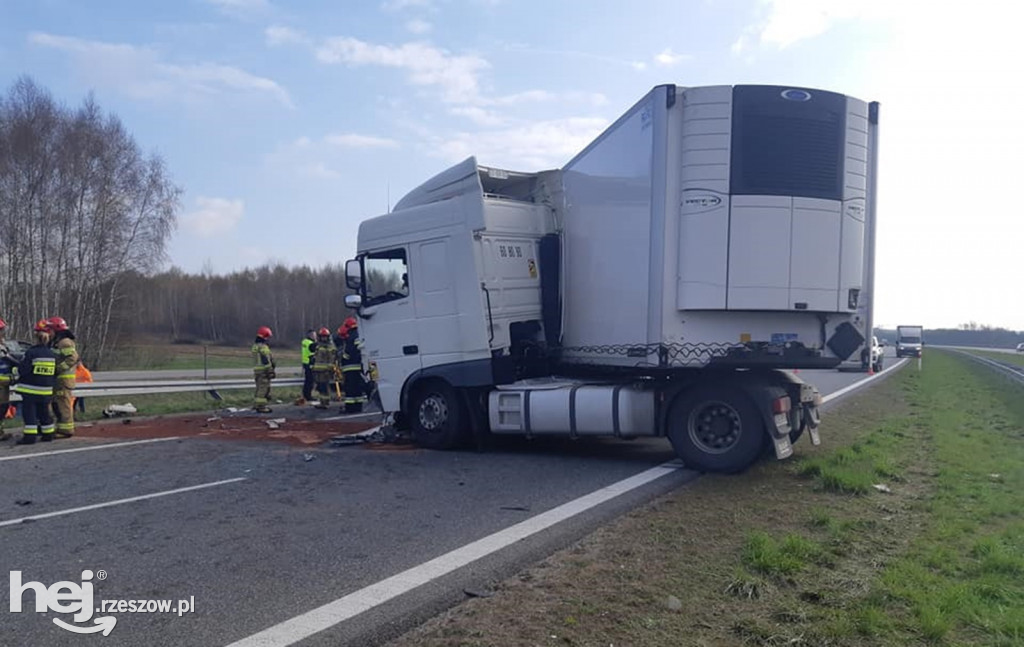 Karambol na A4 między Dębicą i Tarnowem