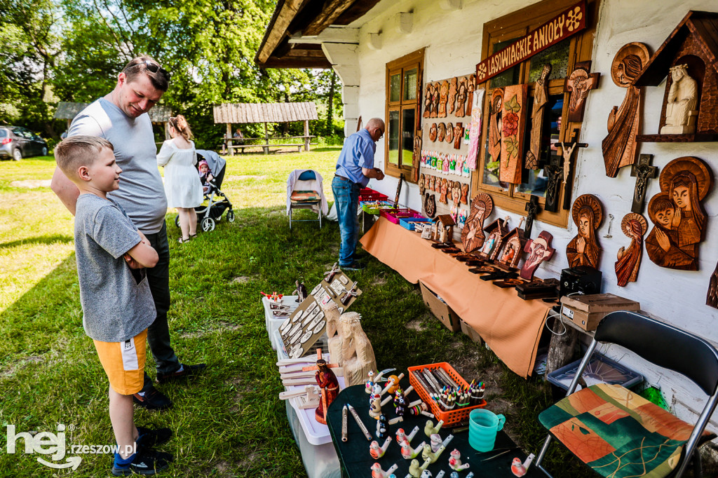 Prezentacje Twórczości Ludowej Lasowiaków i Rzeszowiaków