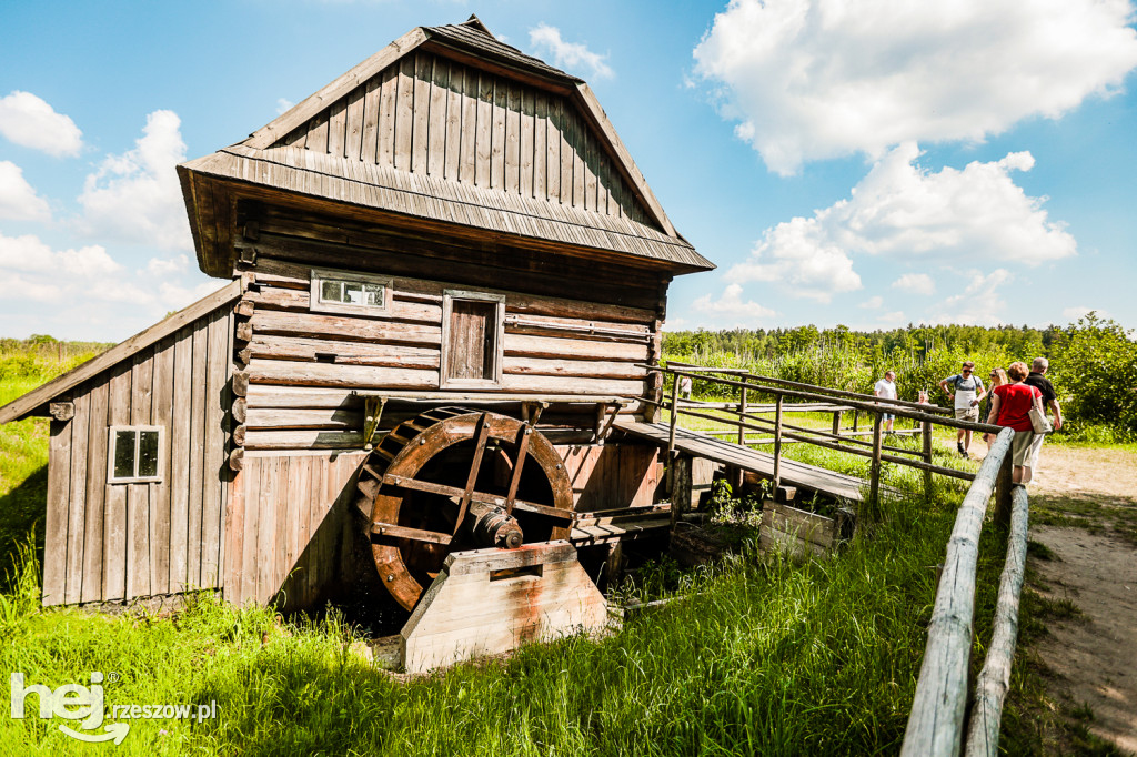 Prezentacje Twórczości Ludowej Lasowiaków i Rzeszowiaków