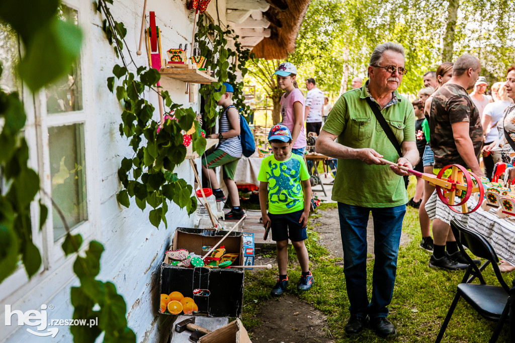 Prezentacje Twórczości Ludowej Lasowiaków i Rzeszowiaków