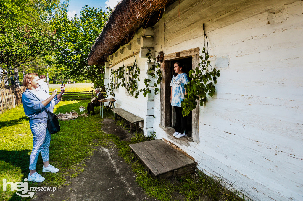 Prezentacje Twórczości Ludowej Lasowiaków i Rzeszowiaków