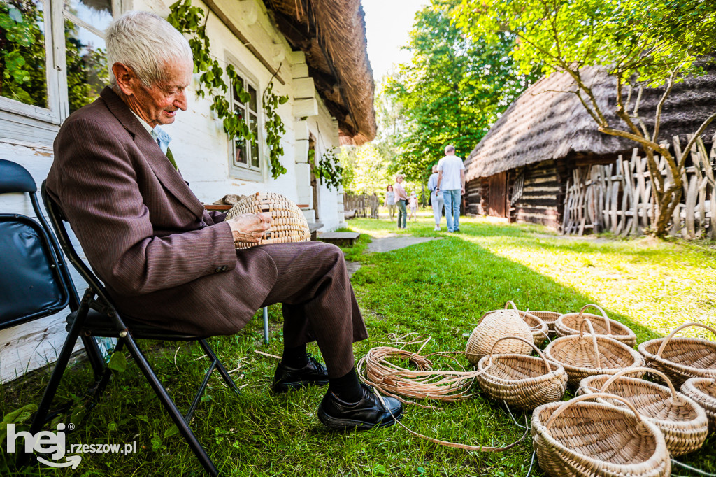 Prezentacje Twórczości Ludowej Lasowiaków i Rzeszowiaków