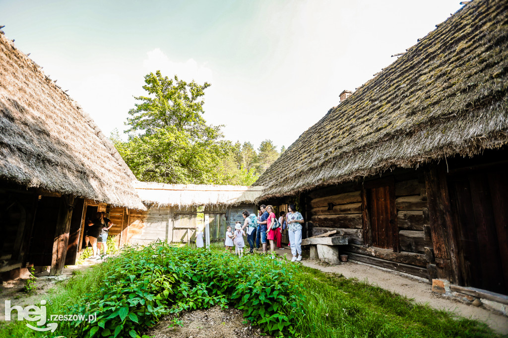 Prezentacje Twórczości Ludowej Lasowiaków i Rzeszowiaków