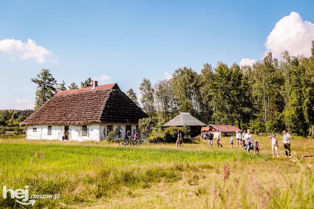 Prezentacje Twórczości Ludowej Lasowiaków i Rzeszowiaków