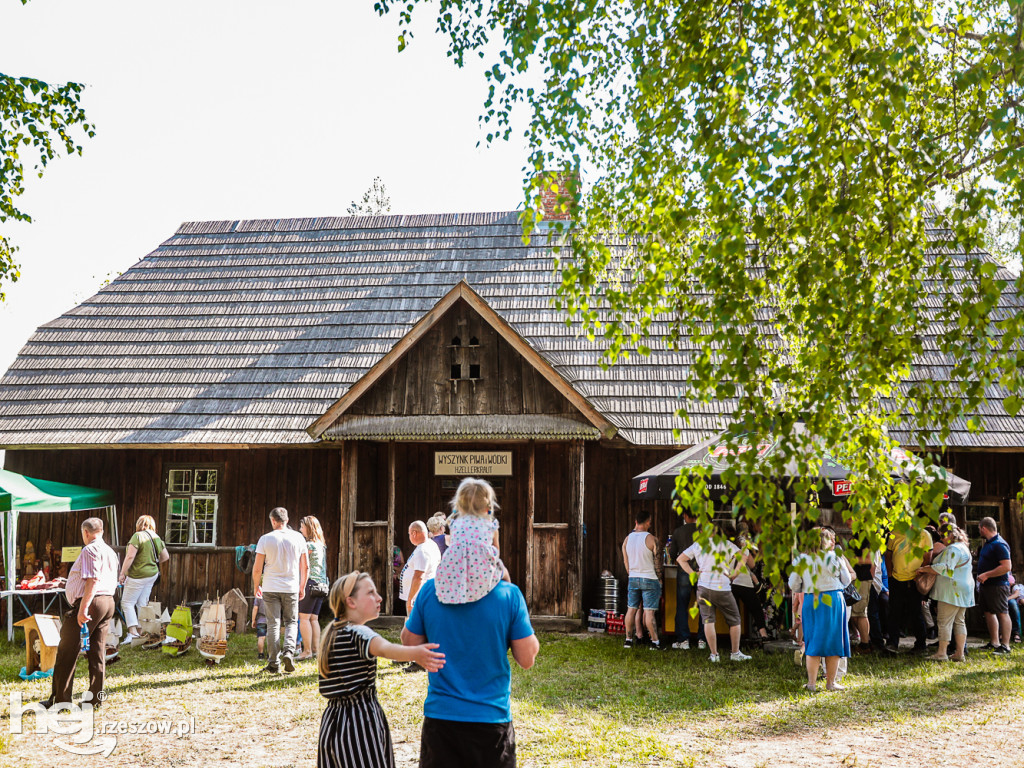 Prezentacje Twórczości Ludowej Lasowiaków i Rzeszowiaków