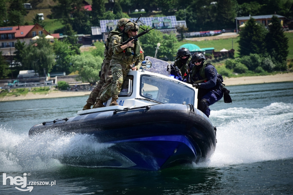 Efektowne ćwiczenia wojska polskiego, amerykańskiego i Policji