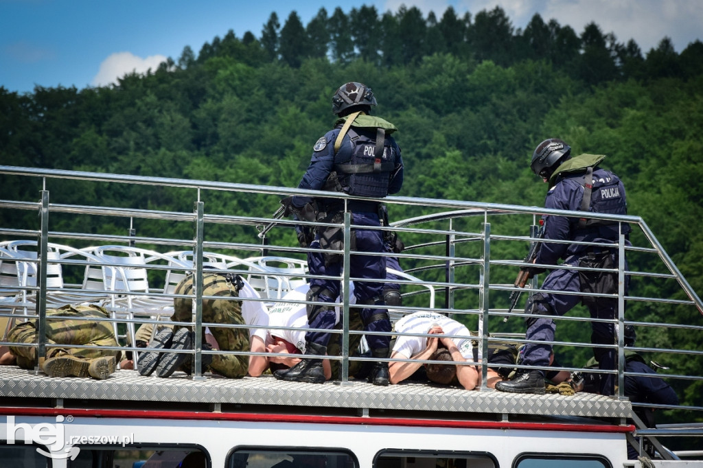 Efektowne ćwiczenia wojska polskiego, amerykańskiego i Policji