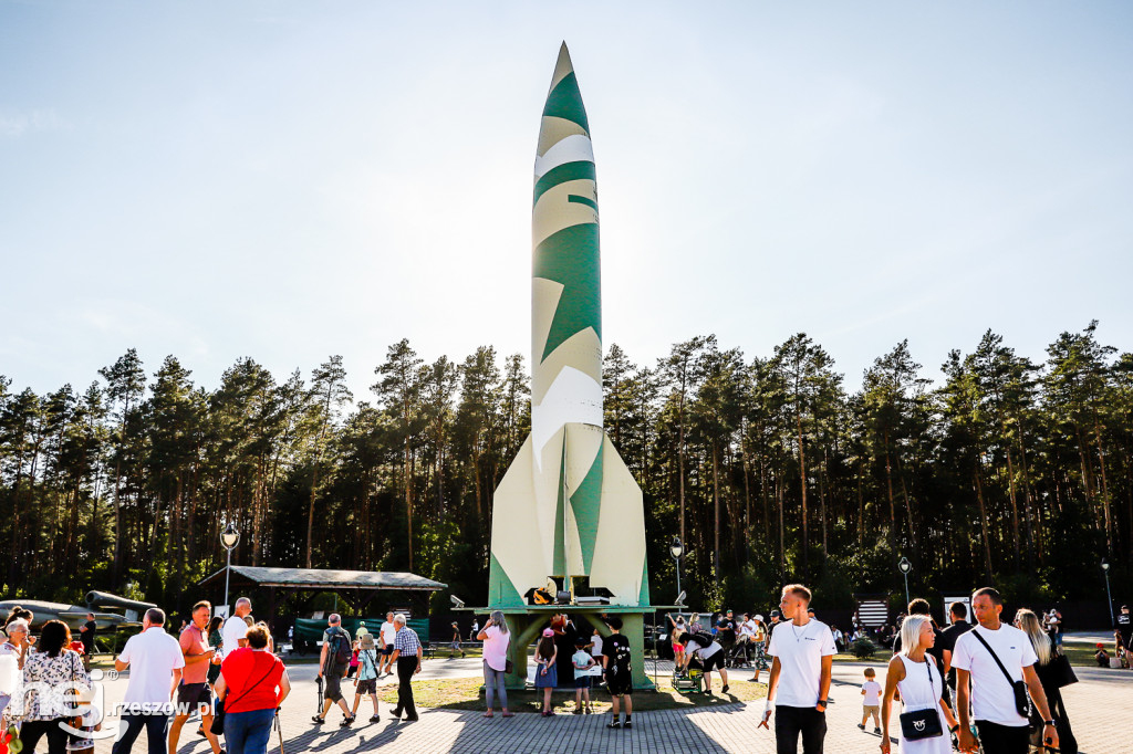 Konna kaskaderka i tłumy w Parku Blizna