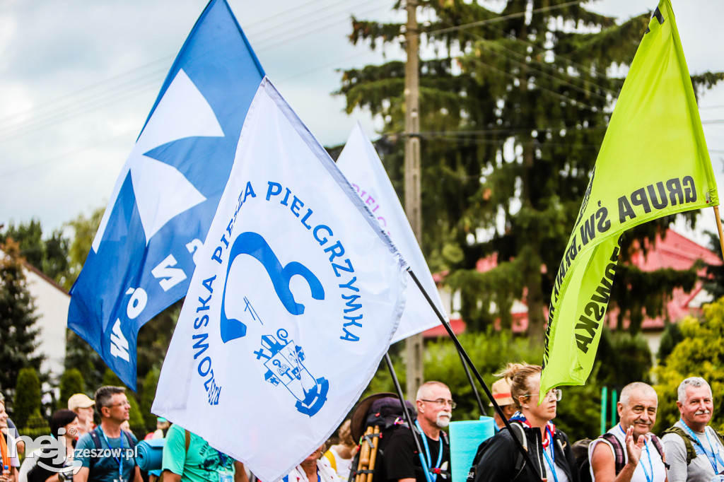 Pielgrzymi z Rzeszowa modlili się za Ojczyznę